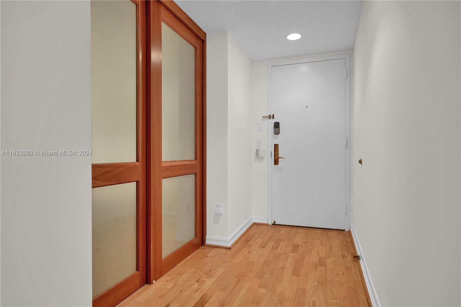 4779 Collins Ave # 3104