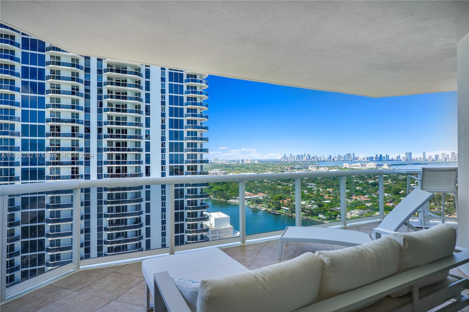 4779 Collins Ave # 3104