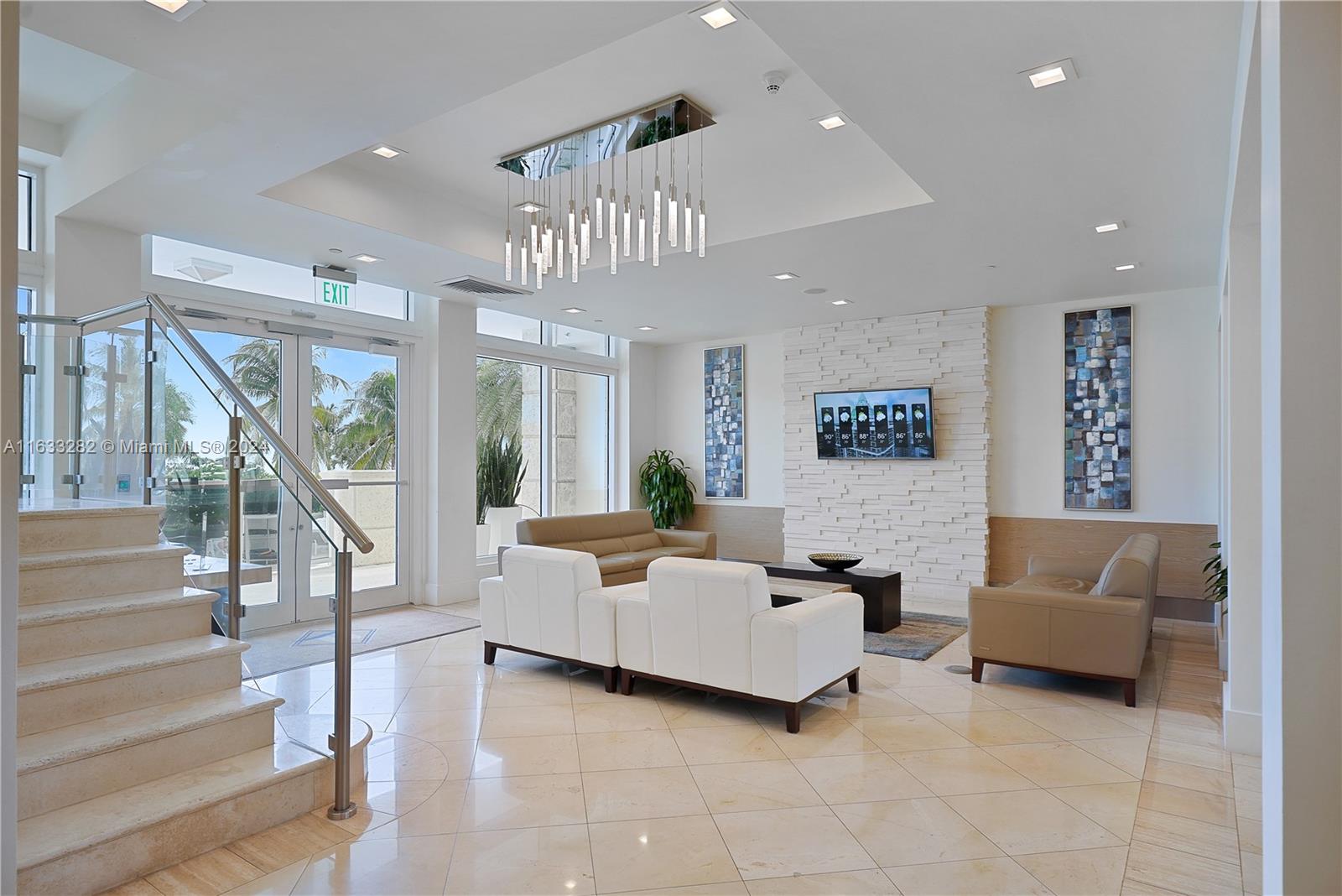 4779 Collins Ave # 3104