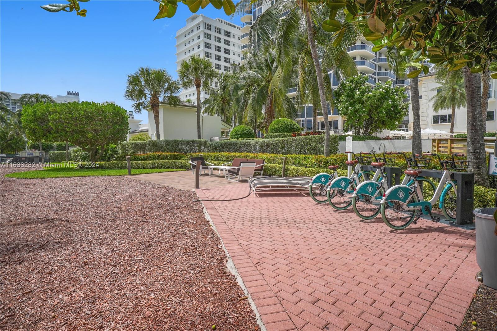 4779 Collins Ave # 3104