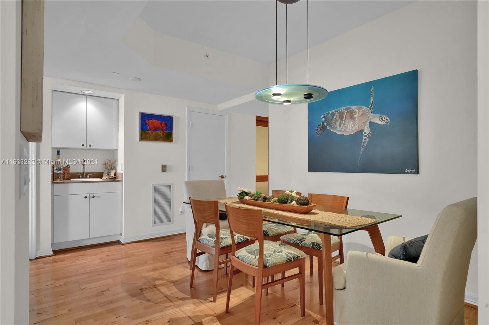 4779 Collins Ave # 3104