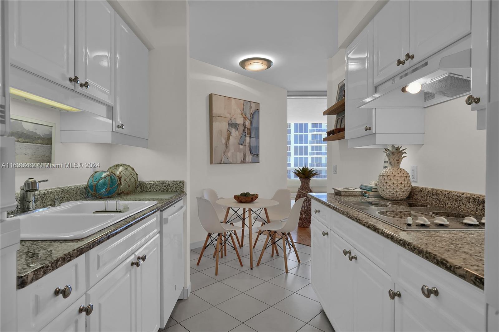 4779 Collins Ave # 3104