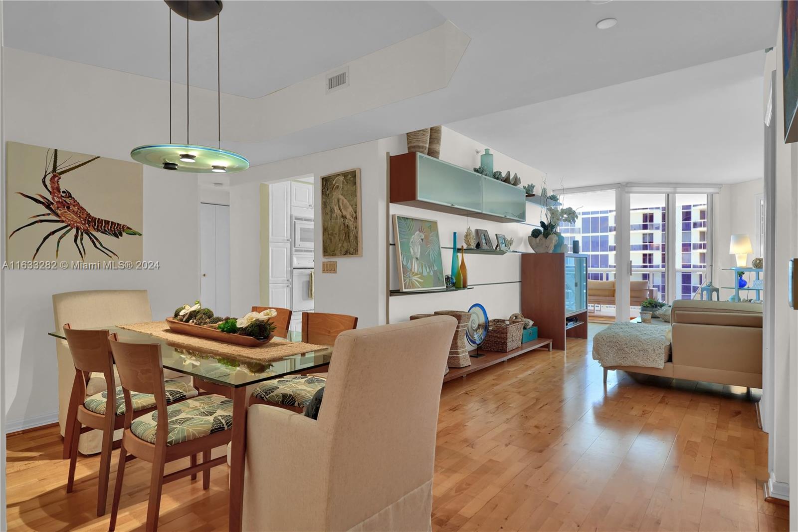 4779 Collins Ave # 3104