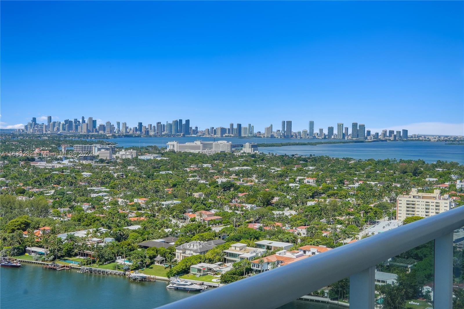 4779 Collins Ave # 3104