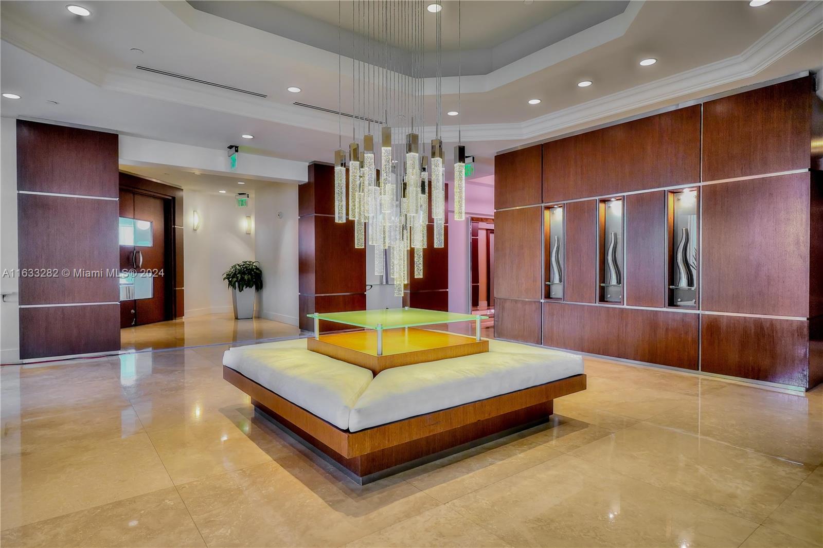 4779 Collins Ave # 3104