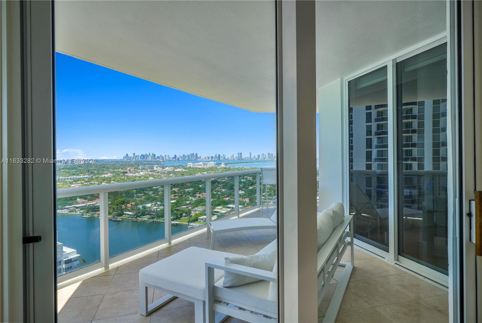 4779 Collins Ave # 3104