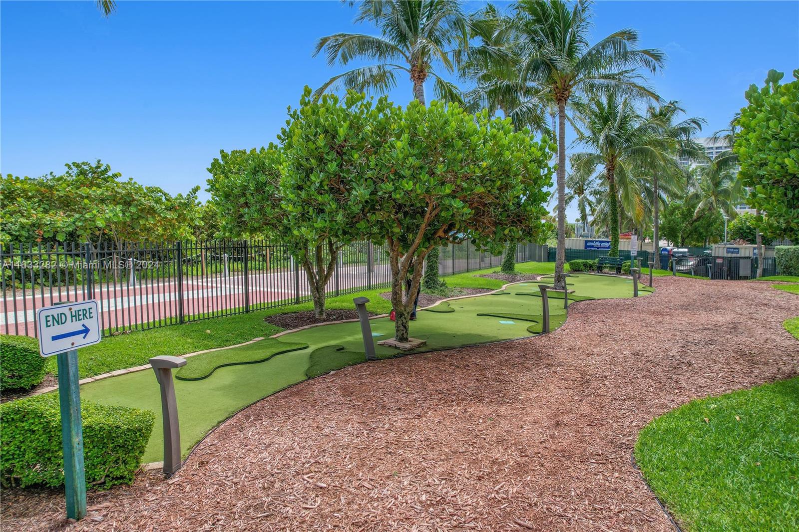 4779 Collins Ave # 3104