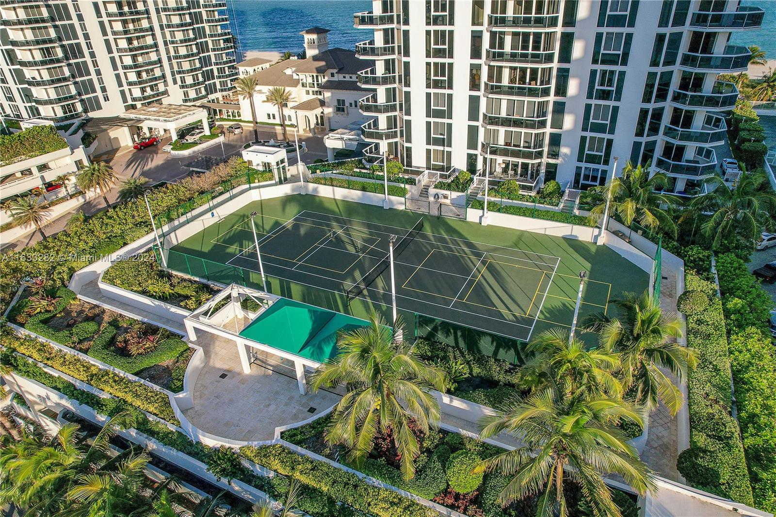 4779 Collins Ave # 3104