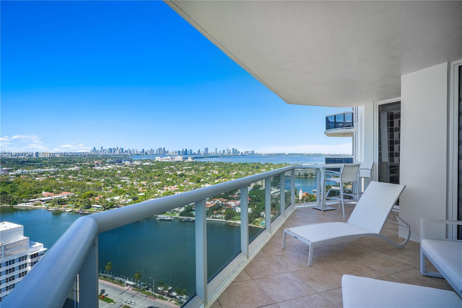4779 Collins Ave # 3104