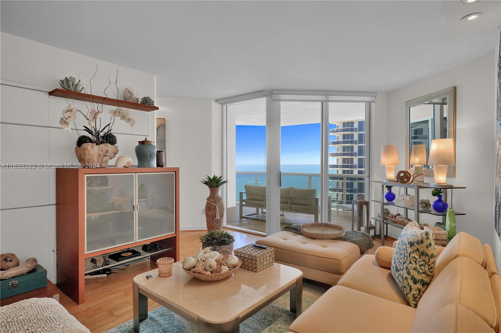 4779 Collins Ave # 3104