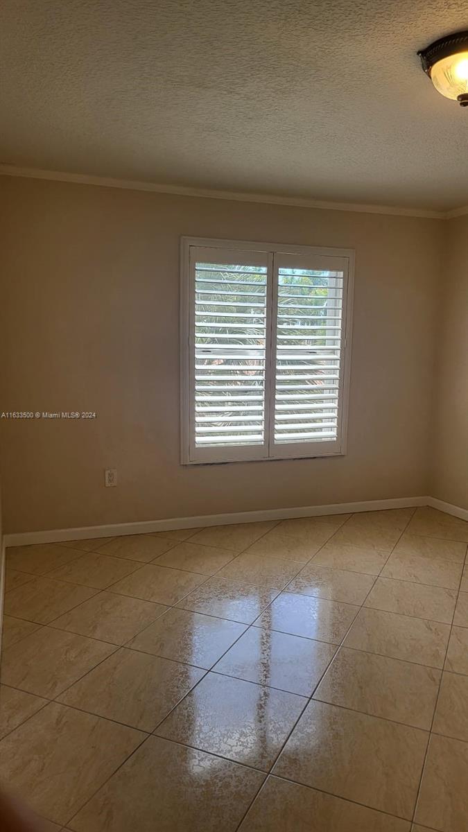 5199 NW 7th St # 309