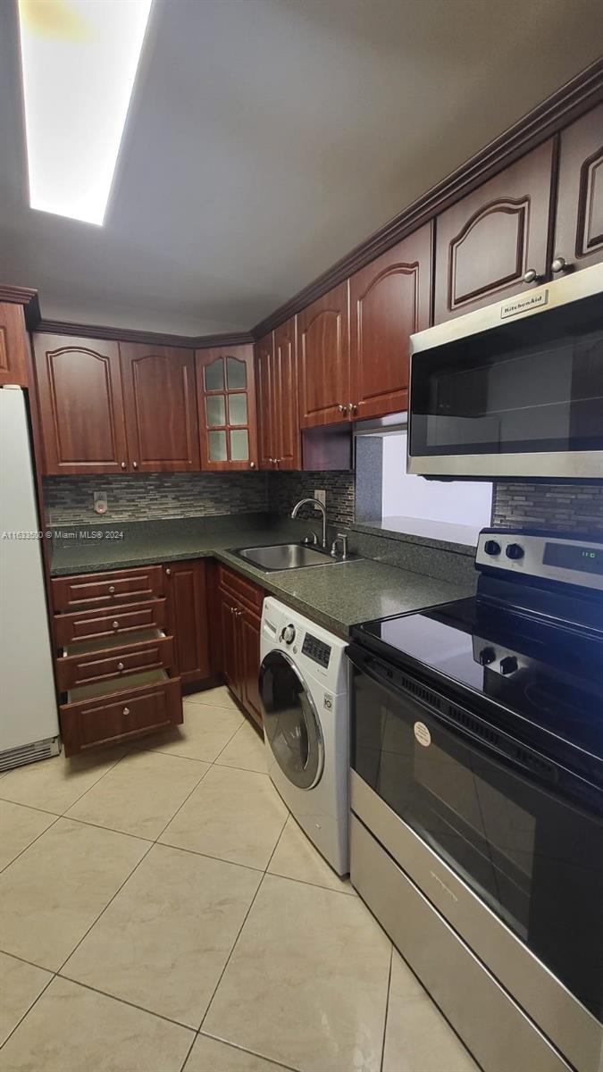 5199 NW 7th St # 309