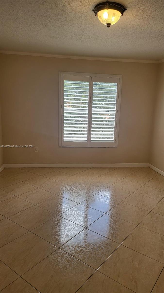 5199 NW 7th St # 309