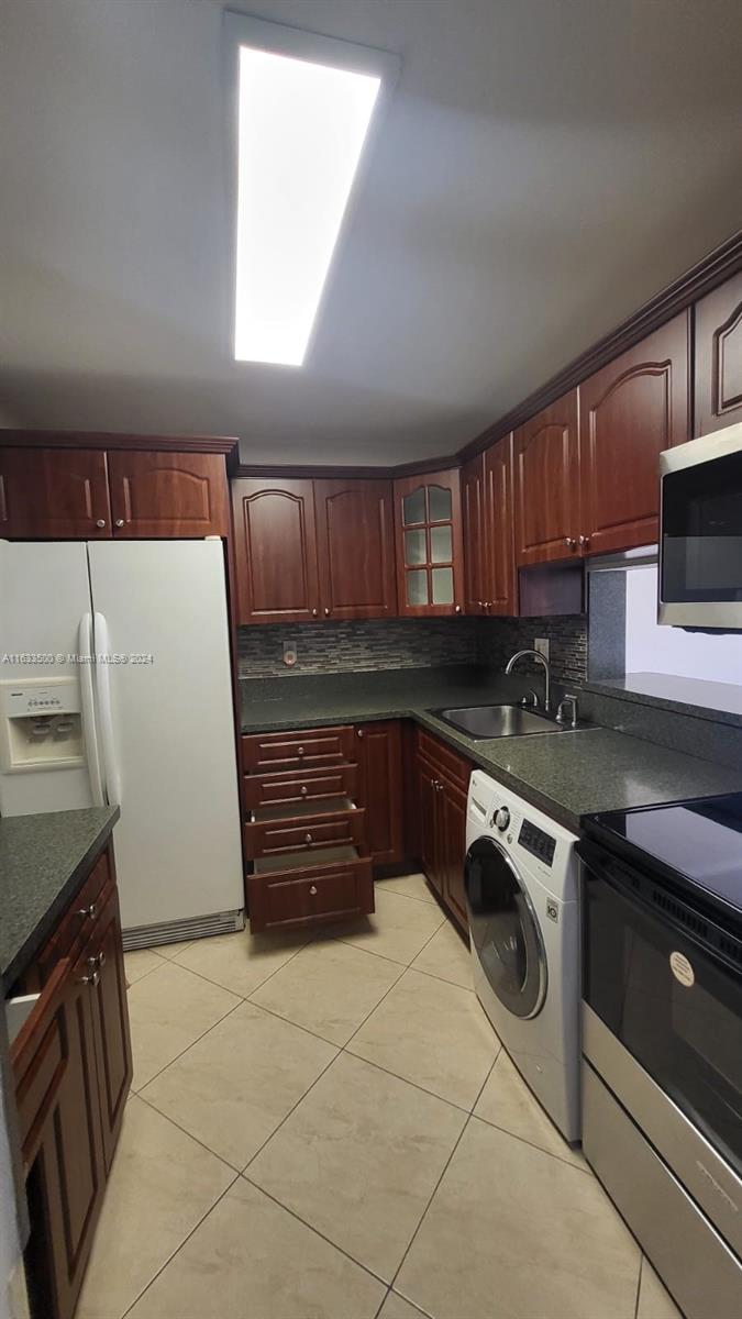 5199 NW 7th St # 309