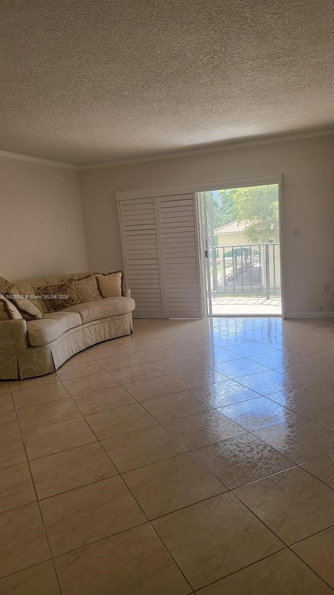 5199 NW 7th St # 309