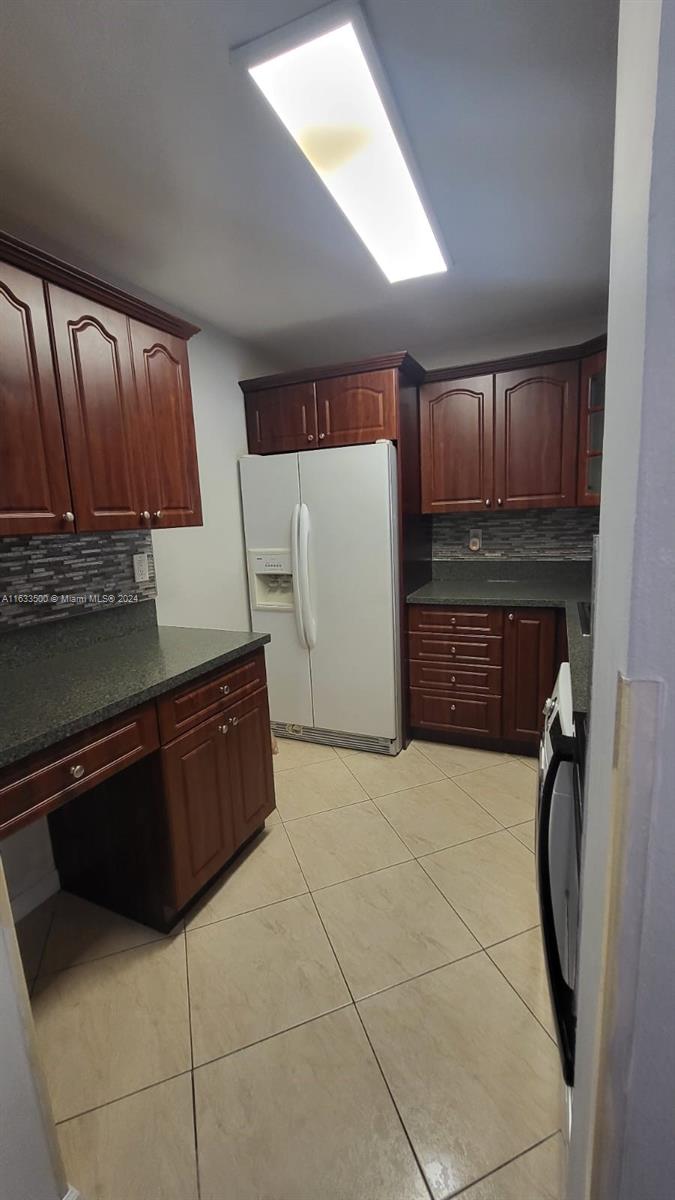 5199 NW 7th St # 309