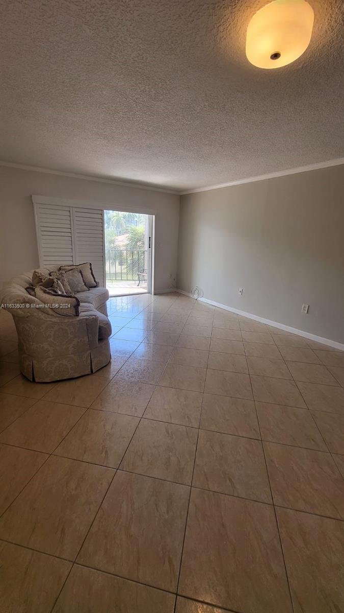 5199 NW 7th St # 309