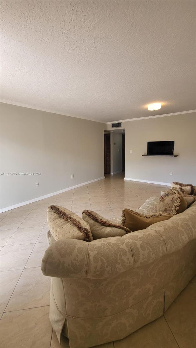 5199 NW 7th St # 309