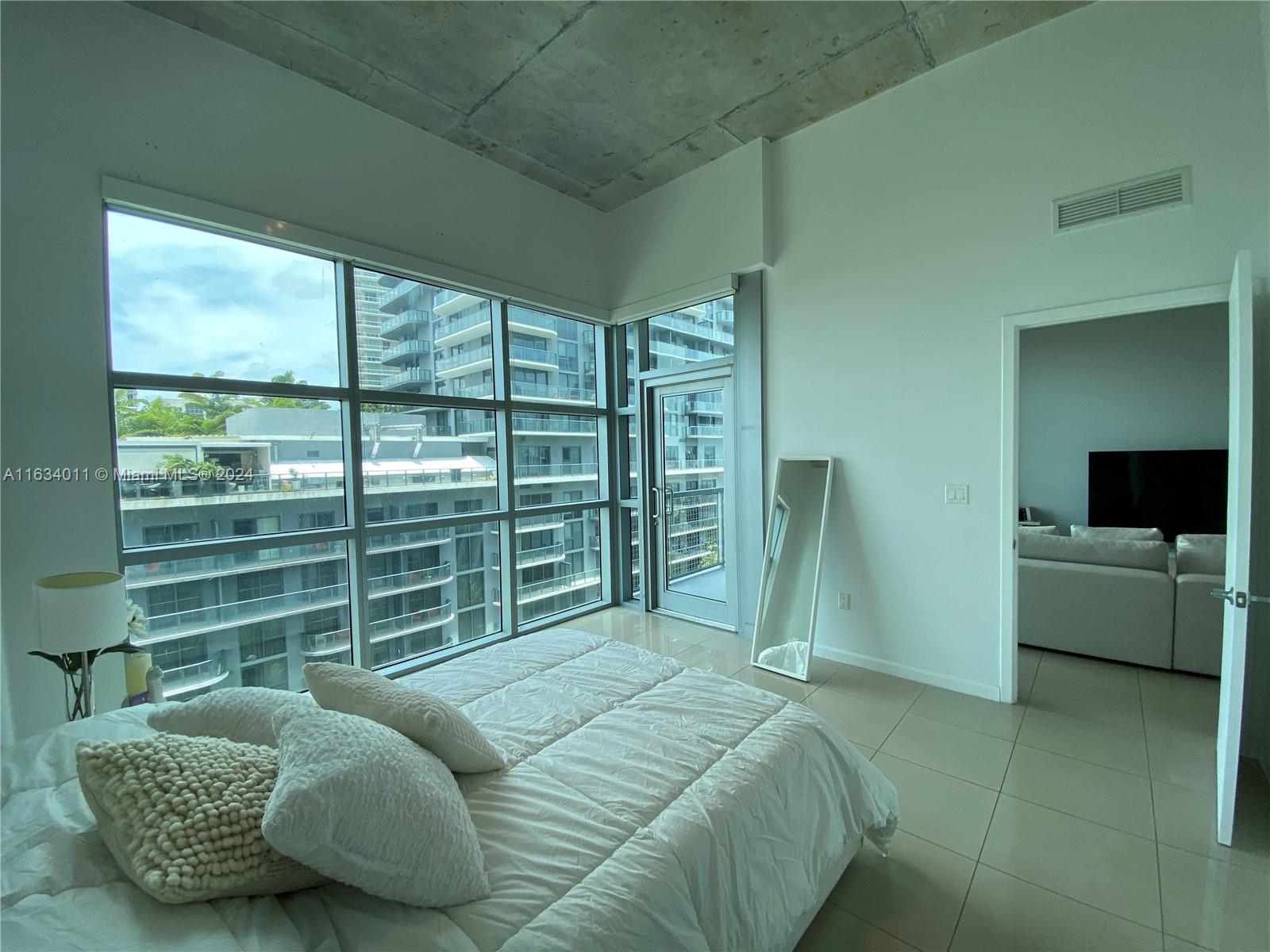 3301 NE 1st Ave # M0706