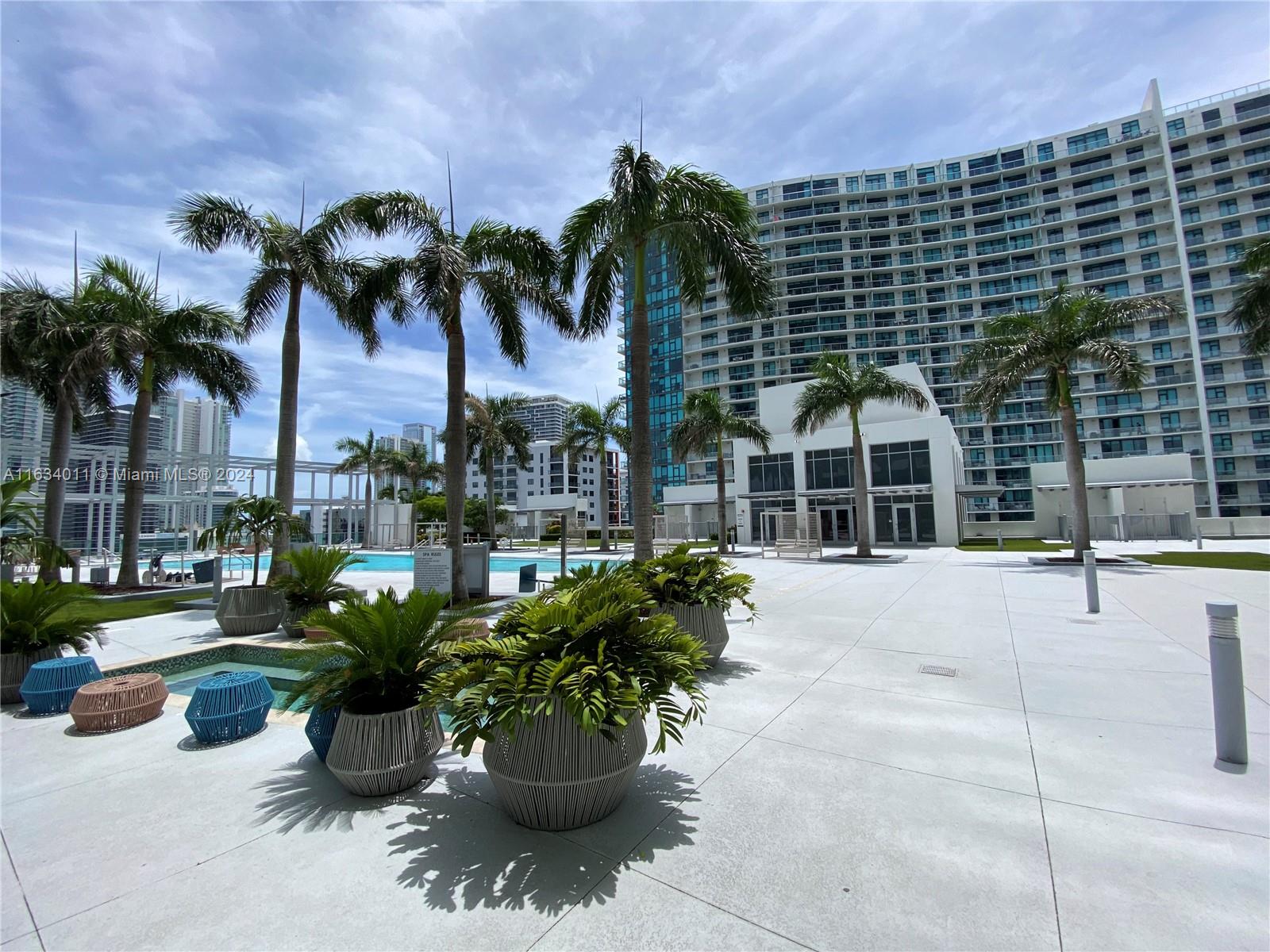 3301 NE 1st Ave # M0706