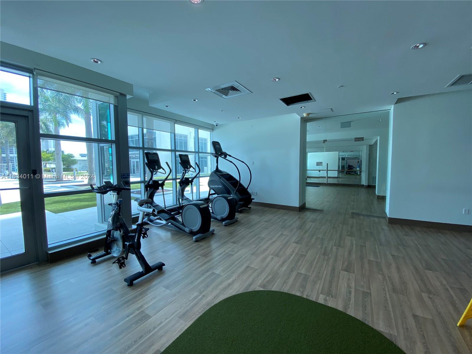 3301 NE 1st Ave # M0706