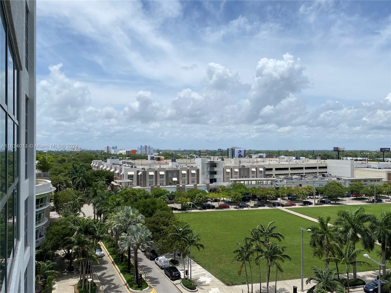 3301 NE 1st Ave # M0706