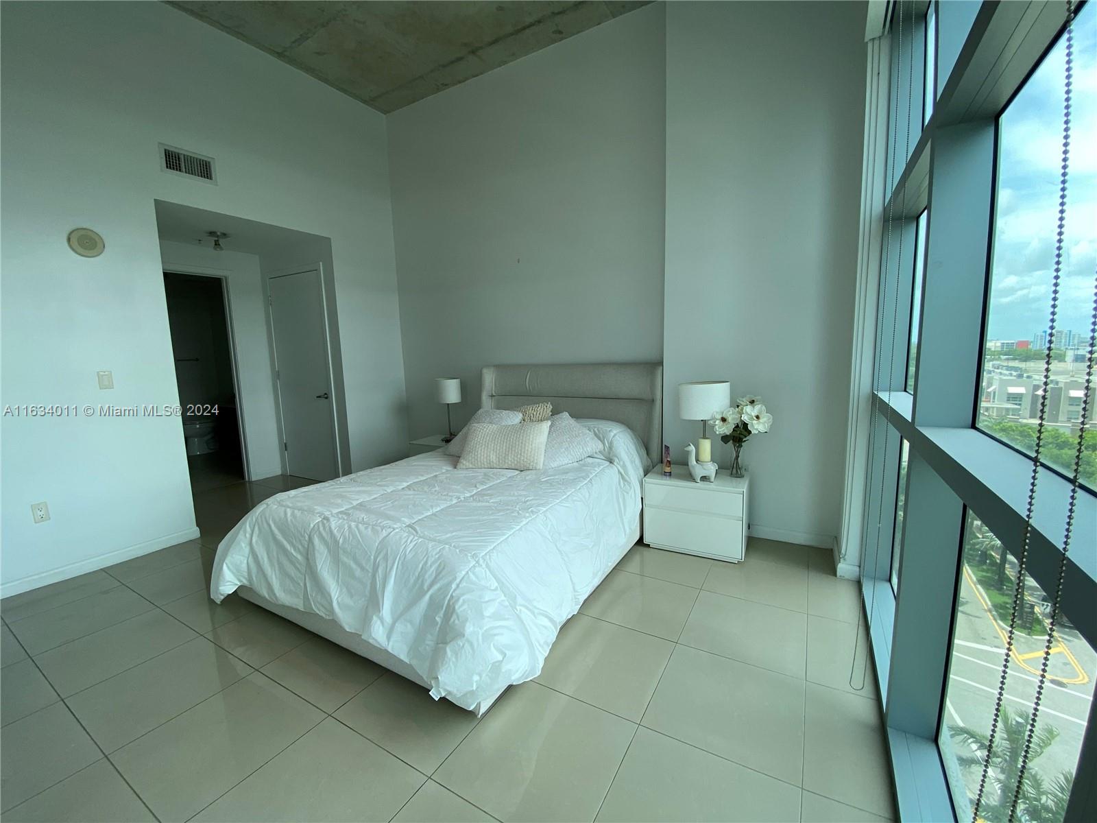 3301 NE 1st Ave # M0706