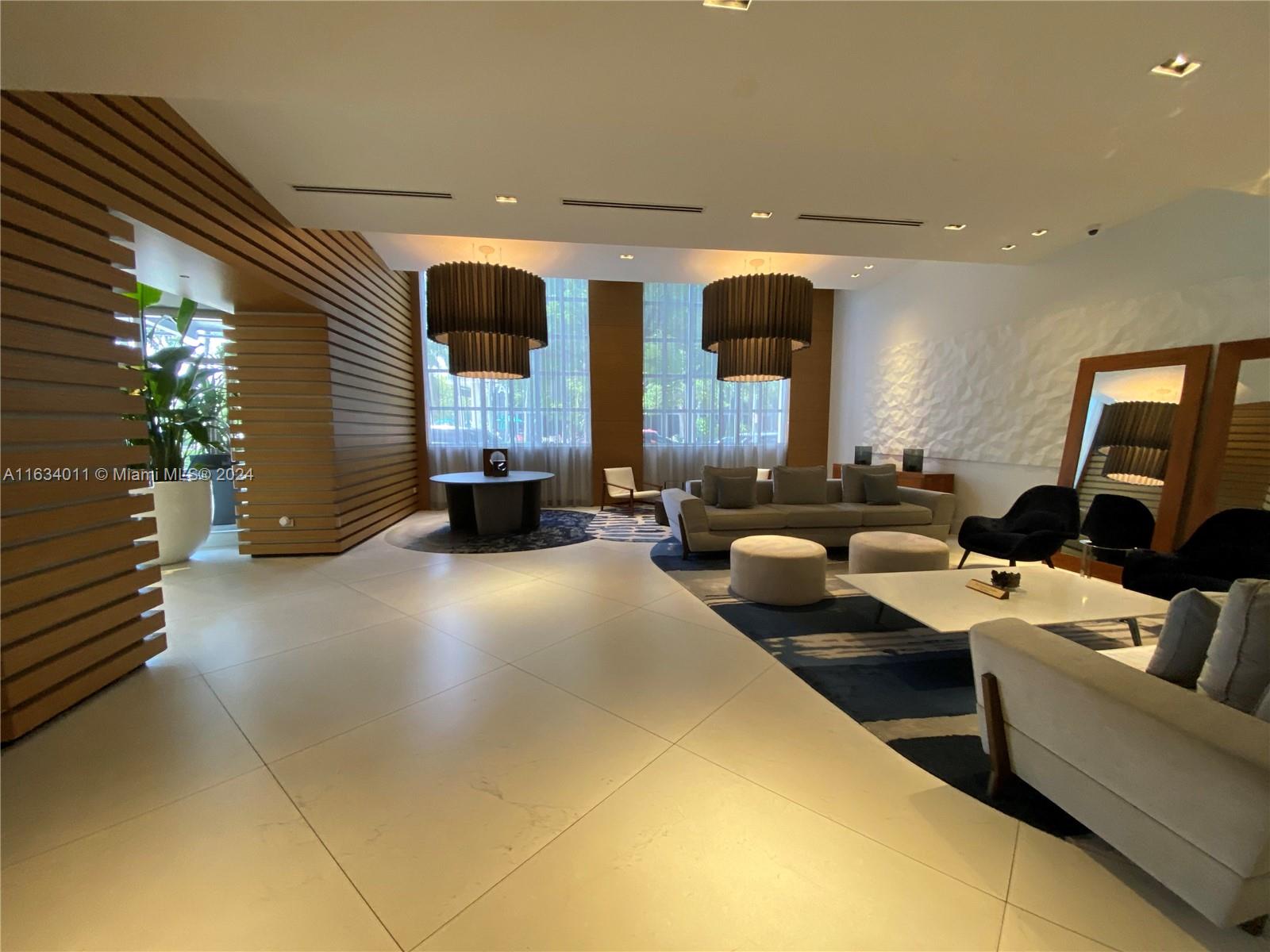 3301 NE 1st Ave # M0706