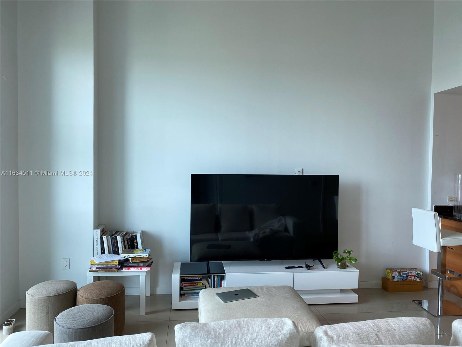 3301 NE 1st Ave # M0706