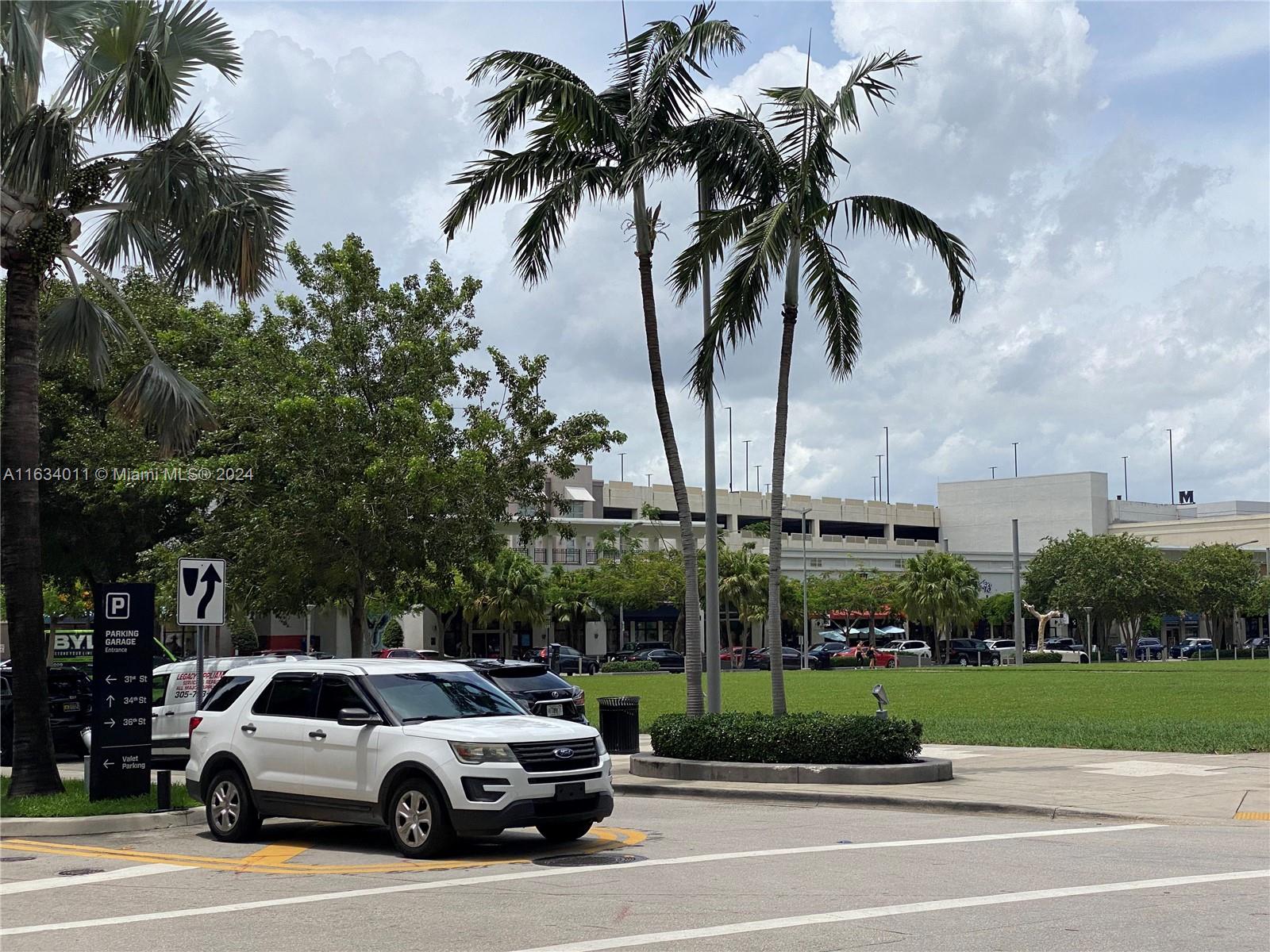 3301 NE 1st Ave # M0706