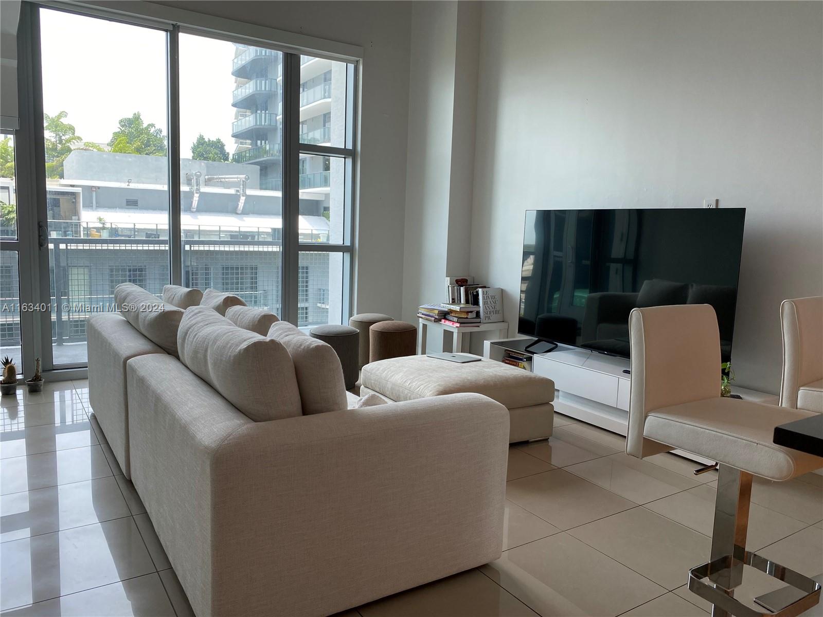 3301 NE 1st Ave # M0706