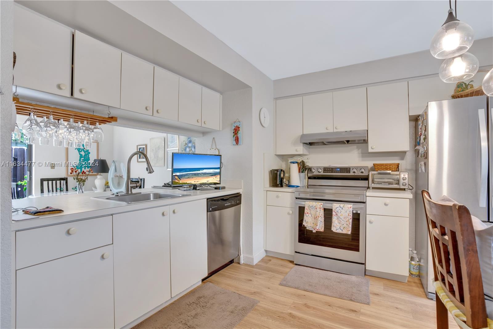 211 SW 97th Ave