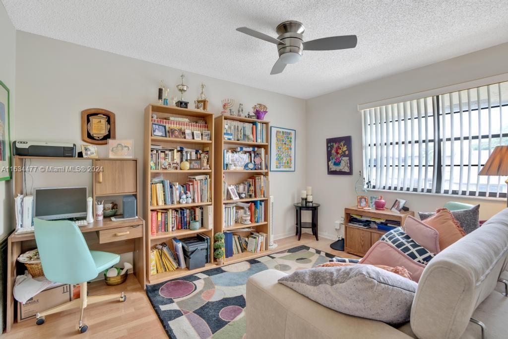 211 SW 97th Ave