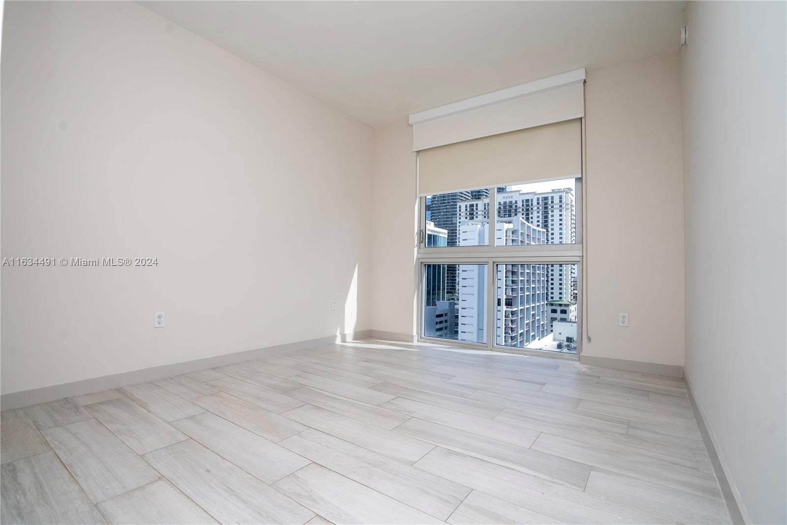 1010 SW 2nd Ave # 2003