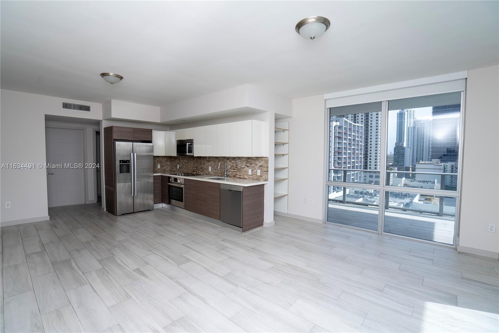 1010 SW 2nd Ave # 2003