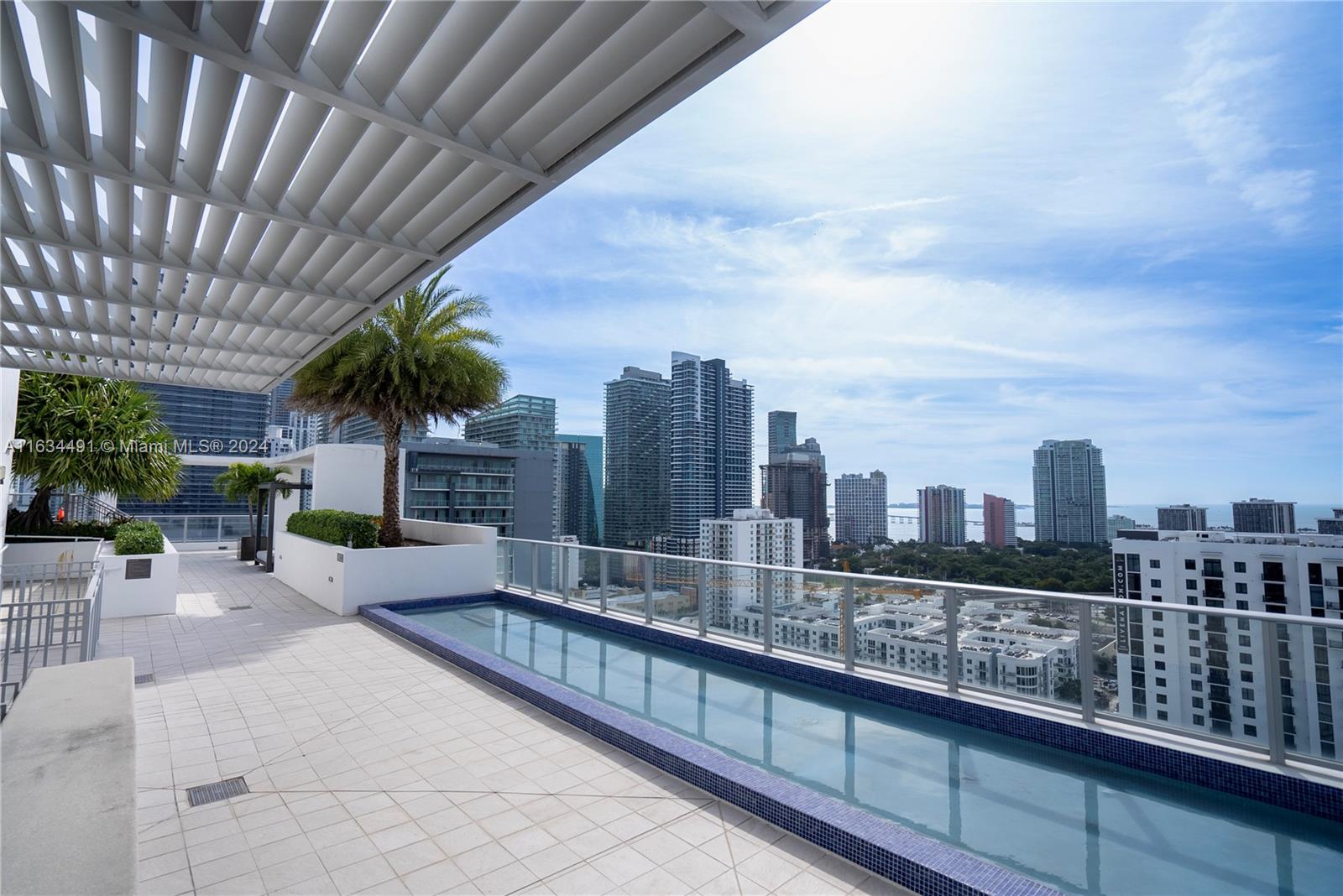 1010 SW 2nd Ave # 2003