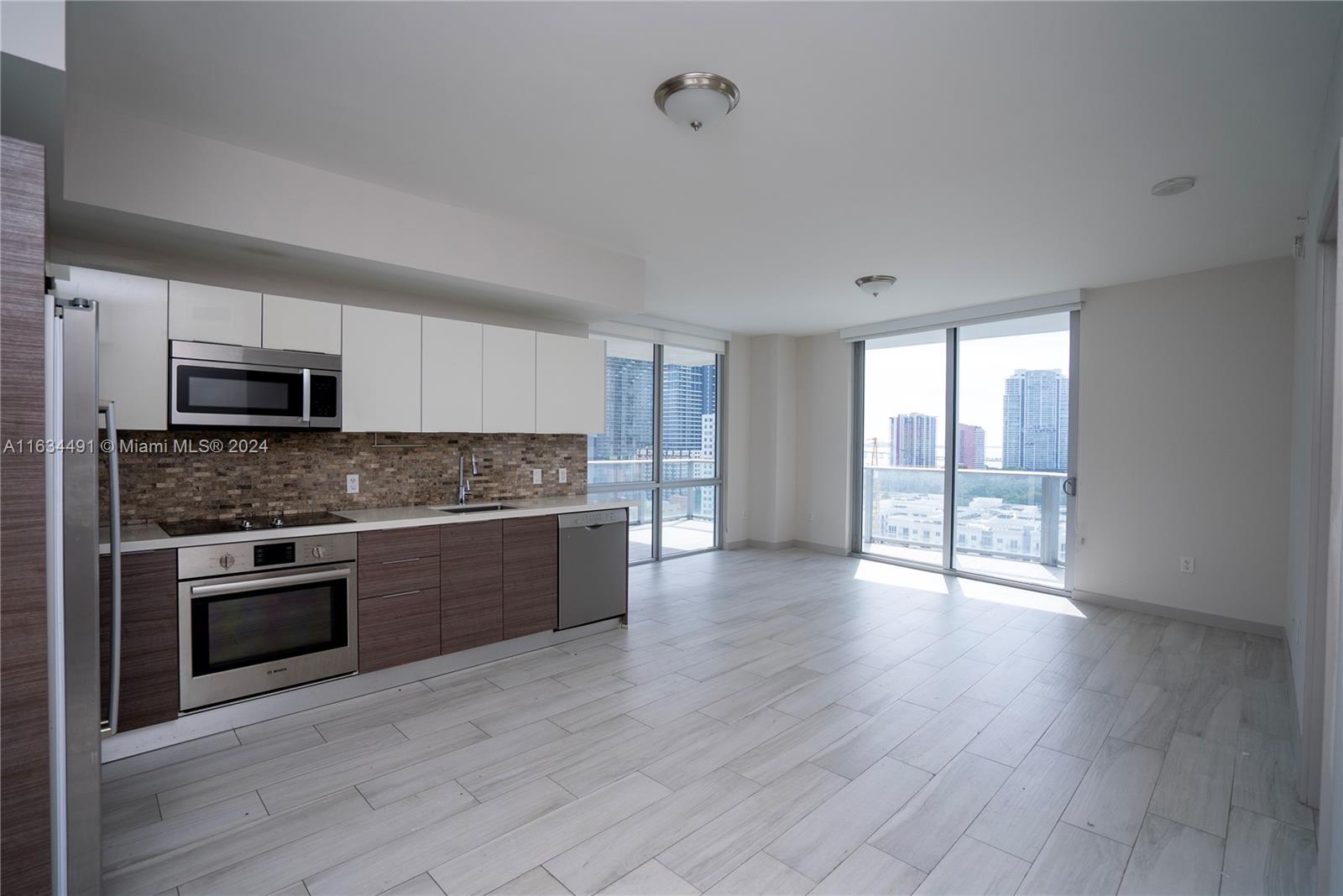 1010 SW 2nd Ave # 2003