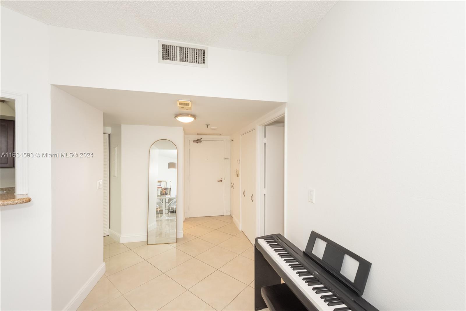 520 Brickell Key Dr # A1401