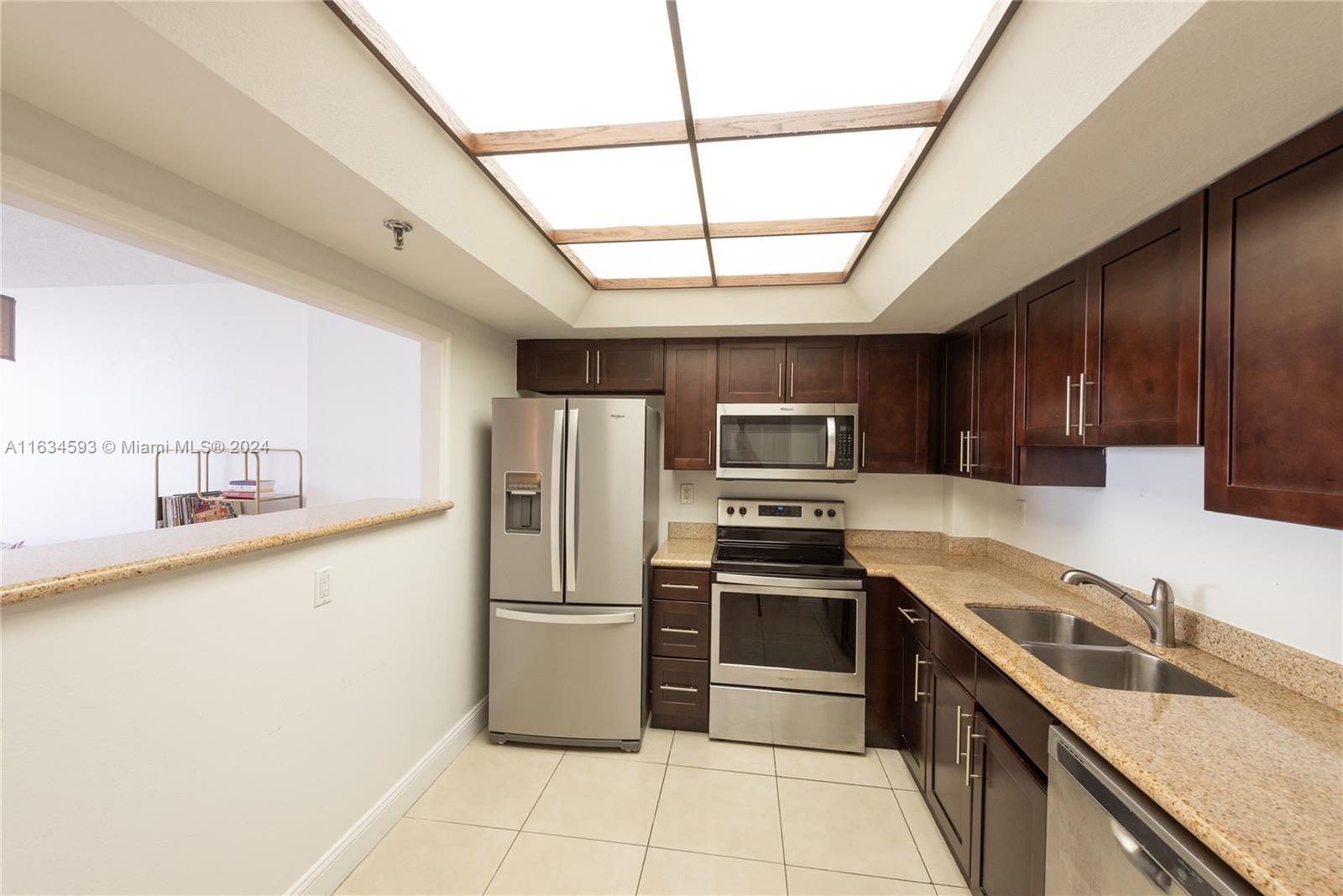 520 Brickell Key Dr # A1401