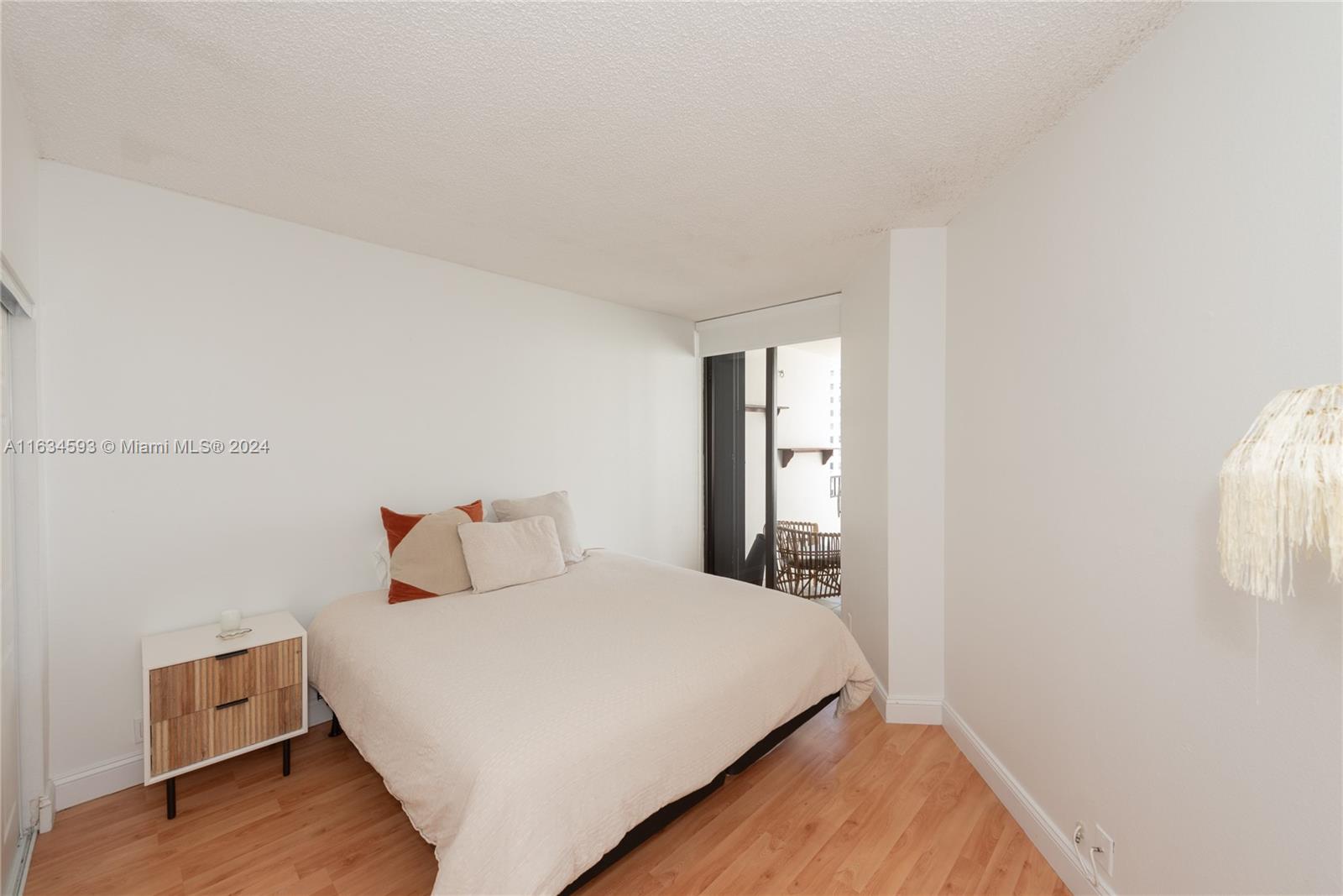 520 Brickell Key Dr # A1401