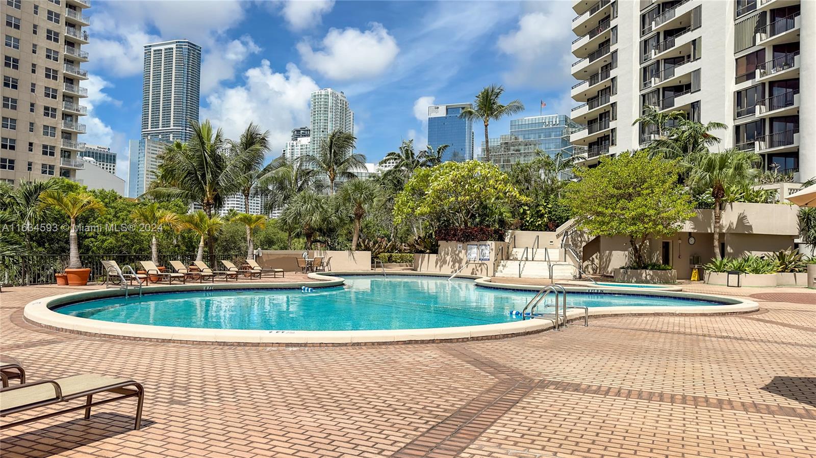 520 Brickell Key Dr # A1401