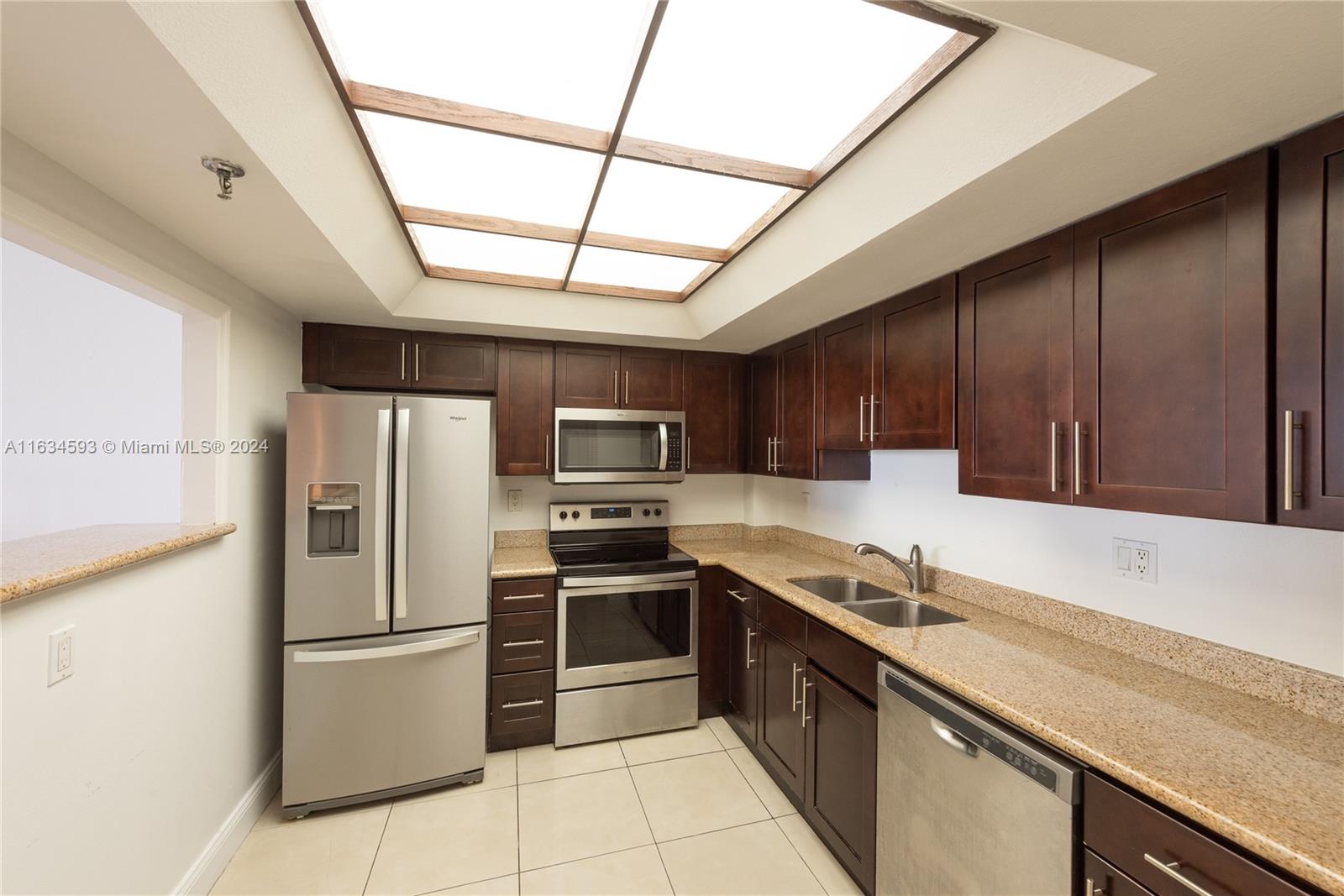 520 Brickell Key Dr # A1401