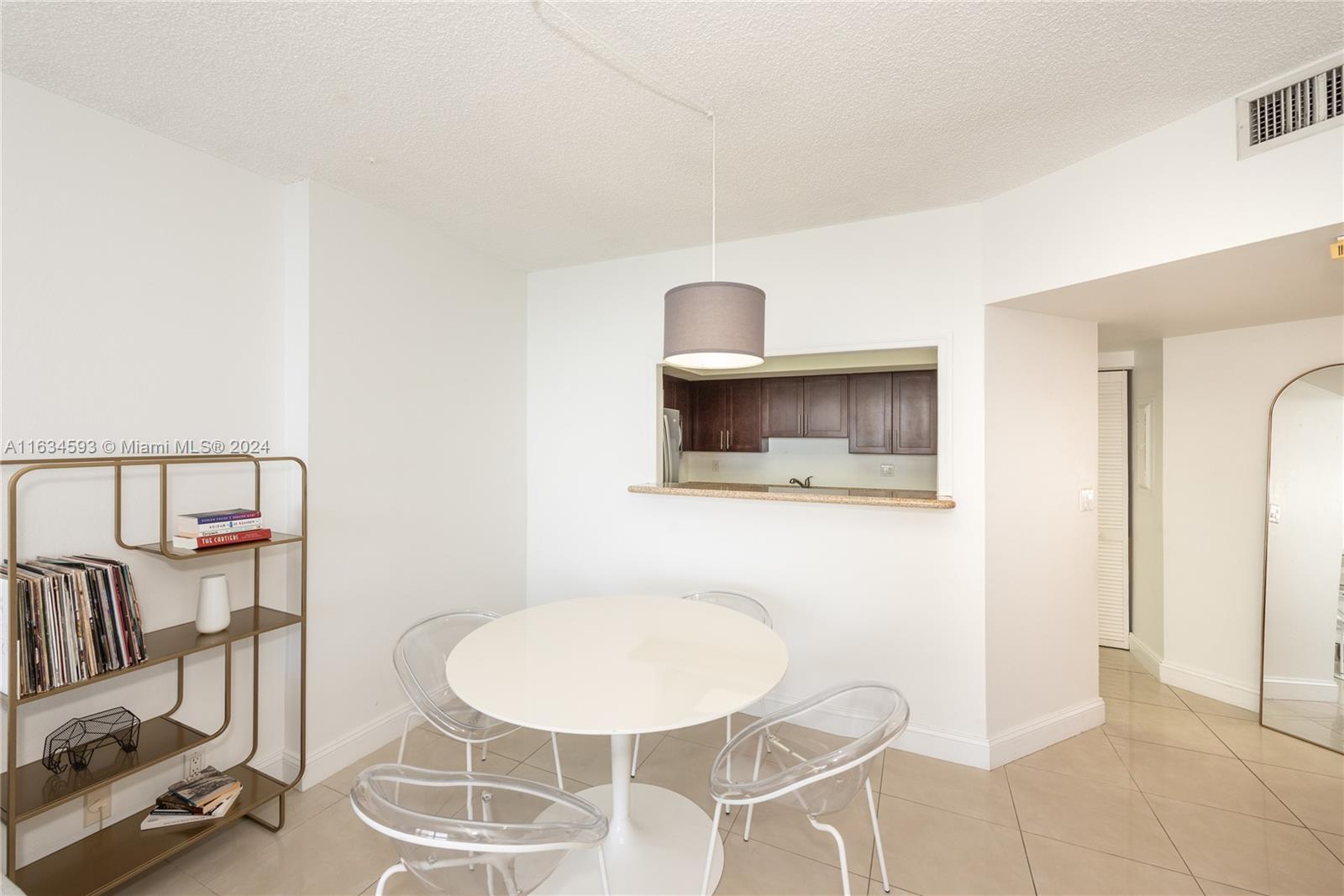 520 Brickell Key Dr # A1401