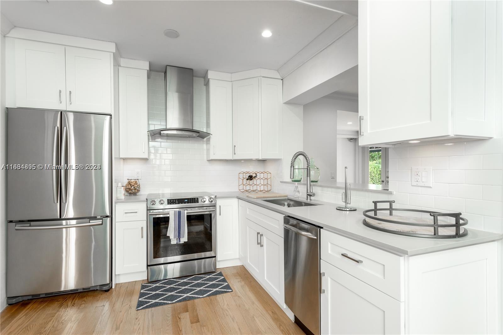 52 Montilla Ave # 52