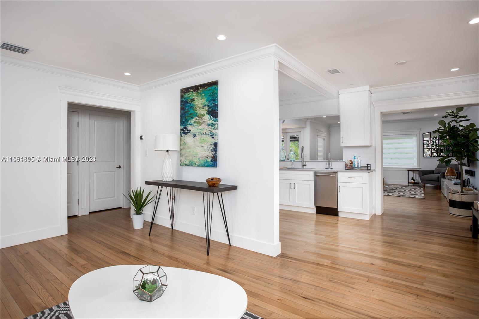 52 Montilla Ave # 52