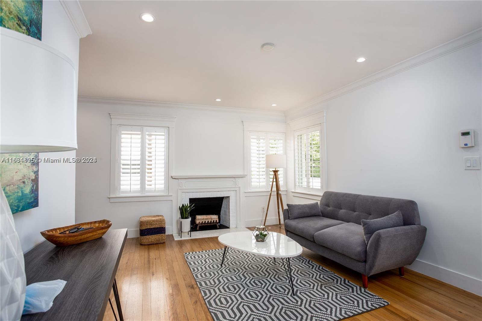 52 Montilla Ave # 52