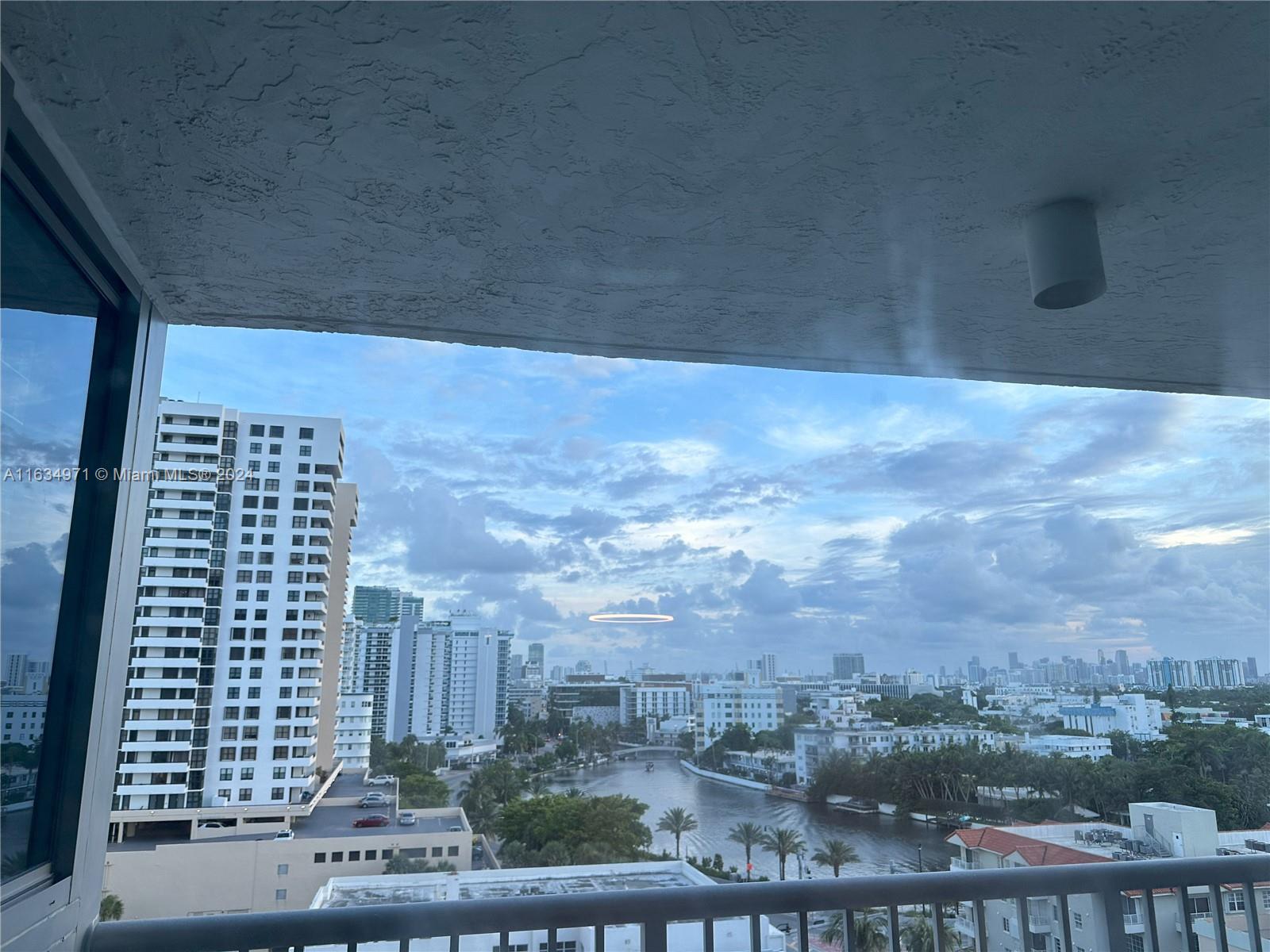 2655 Collins Ave # 1204