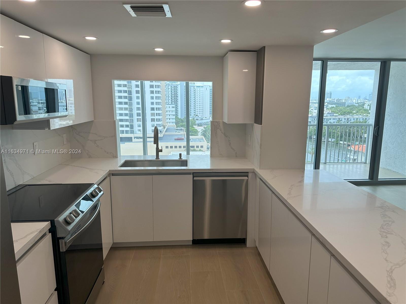 2655 Collins Ave # 1204