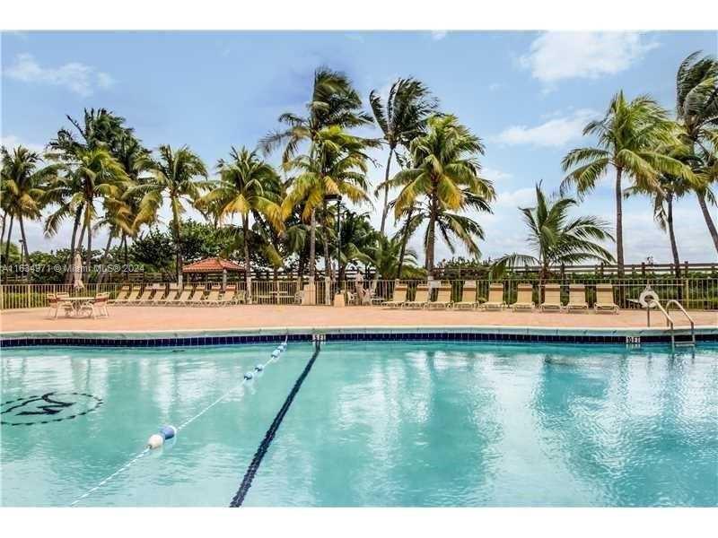 2655 Collins Ave # 1204
