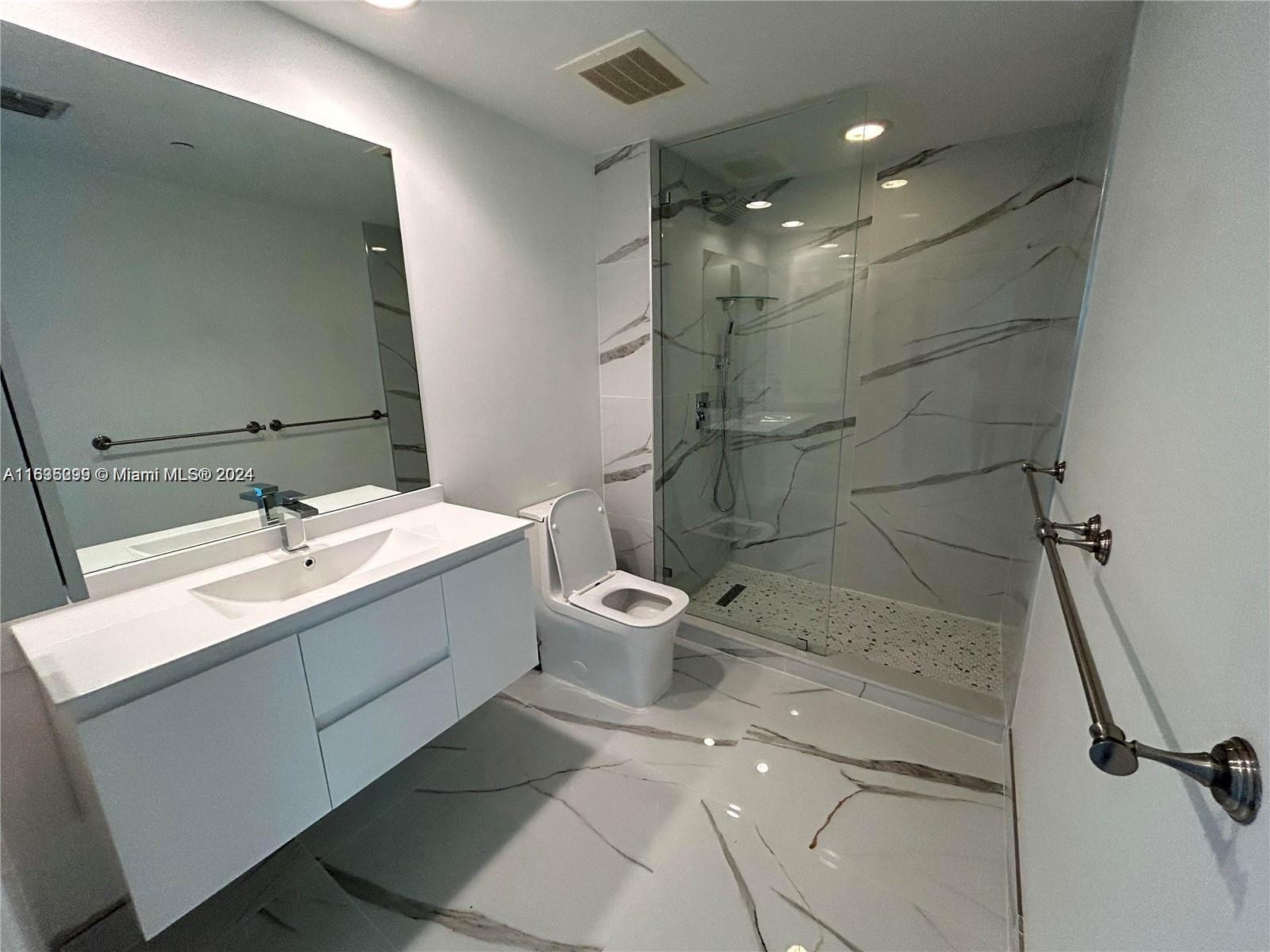 951 Brickell Ave # 1108